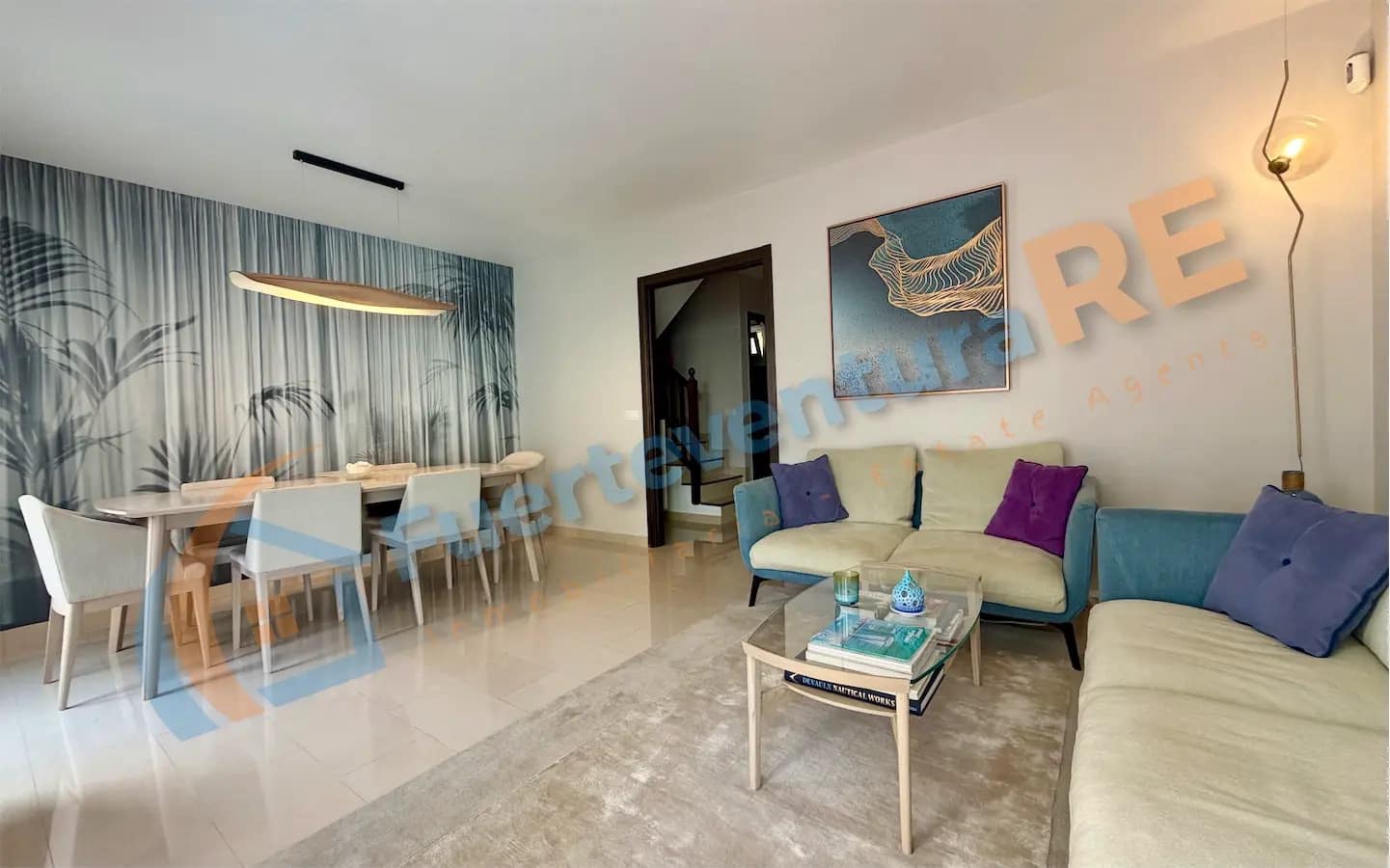 3 soveværelse Semi-Rækkehus til salg i Corralejo med swimmingpool - € 448.000 (Ref: 9999443)