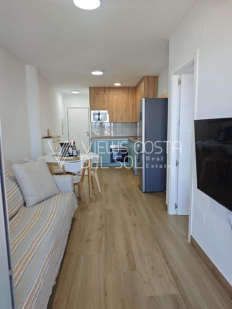 2 bedroom Apartment for rent in Caleta de Velez - € 1,000 (Ref: 10000978)