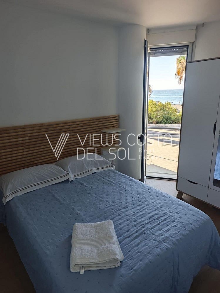 2 bedroom Apartment for rent in Caleta de Velez - € 1,000 (Ref: 10000978)