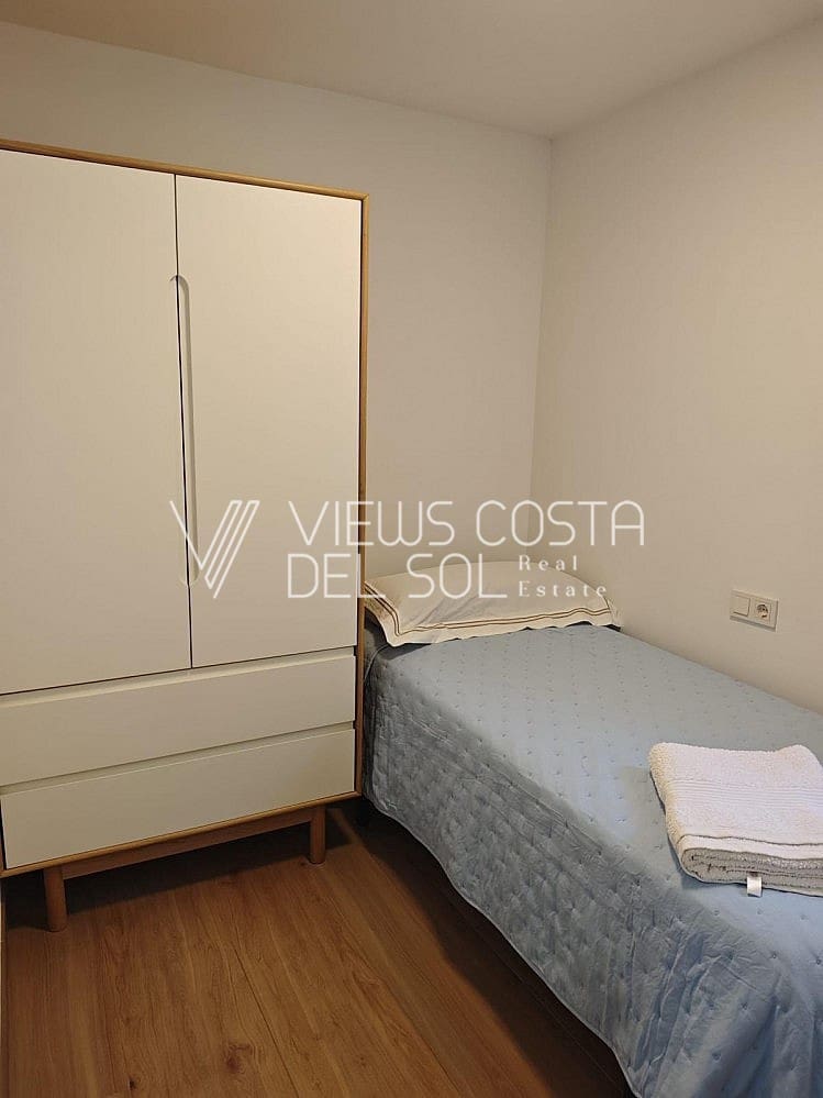 2 bedroom Apartment for rent in Caleta de Velez - € 1,000 (Ref: 10000978)