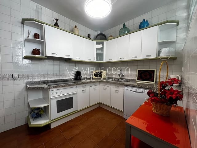 3 bedroom Villa for sale in Algarrobo Costa, Algarrobo - € 305,000 (Ref: 10004555)