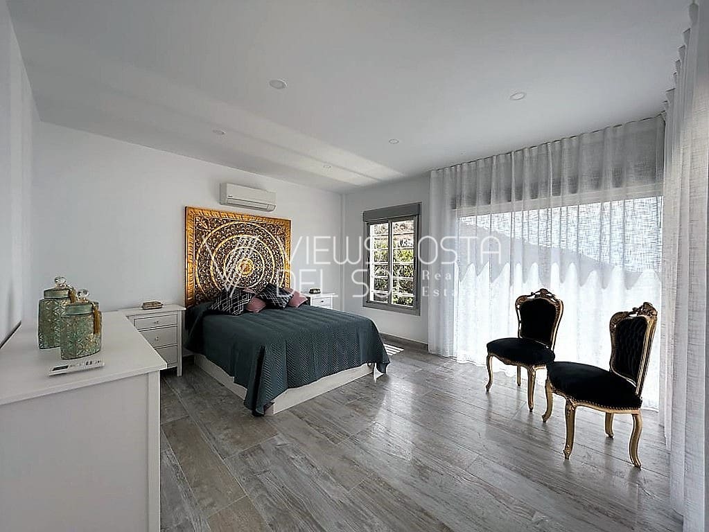 3 quarto Casa em Banda para arrendar em Algarrobo com piscina garagem - 2 300 € (Ref: 7717281)