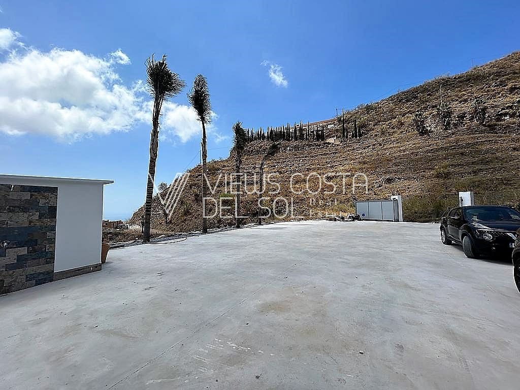 3 quarto Casa em Banda para arrendar em Algarrobo com piscina garagem - 2 300 € (Ref: 7717281)