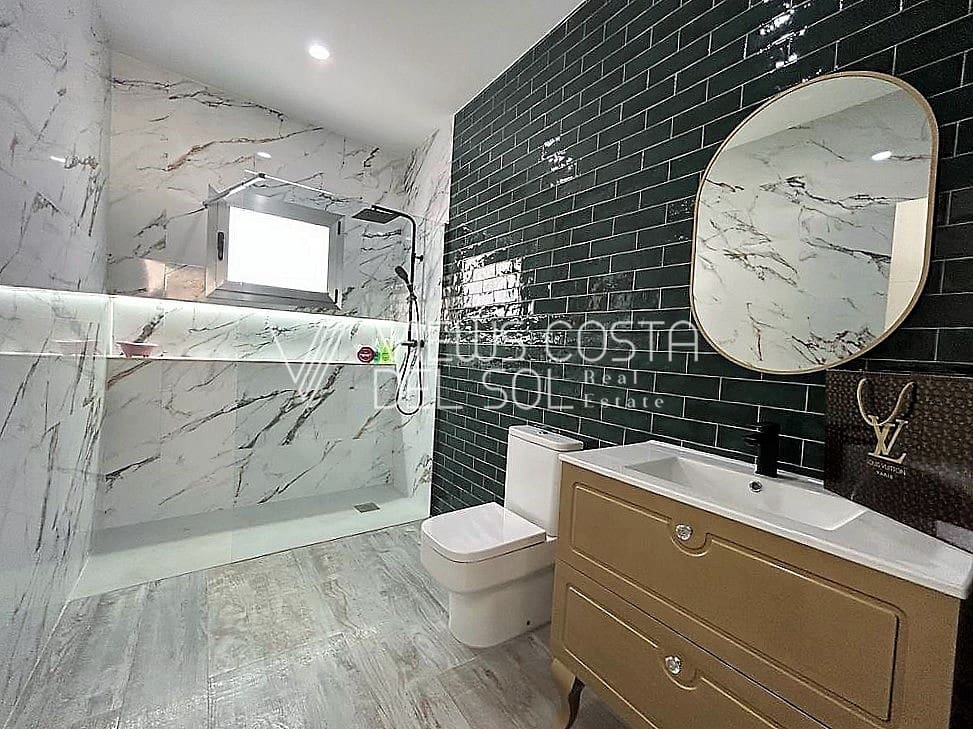 3 quarto Casa em Banda para arrendar em Algarrobo com piscina garagem - 2 300 € (Ref: 7717281)