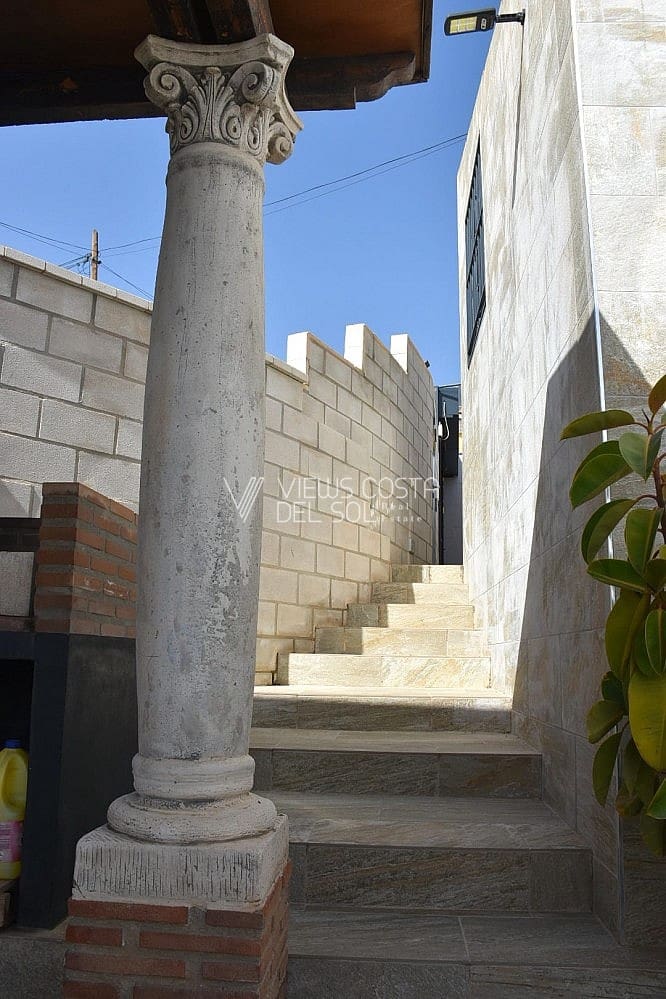 3 chambre Villa/Maison à vendre à Nerja avec piscine garage - 630 000 € (Ref: 8274414)