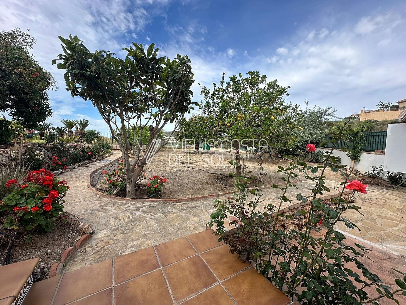 5 soveværelse Villa til salg i Torre del Mar med swimmingpool garage - € 980.000 (Ref: 8295442)