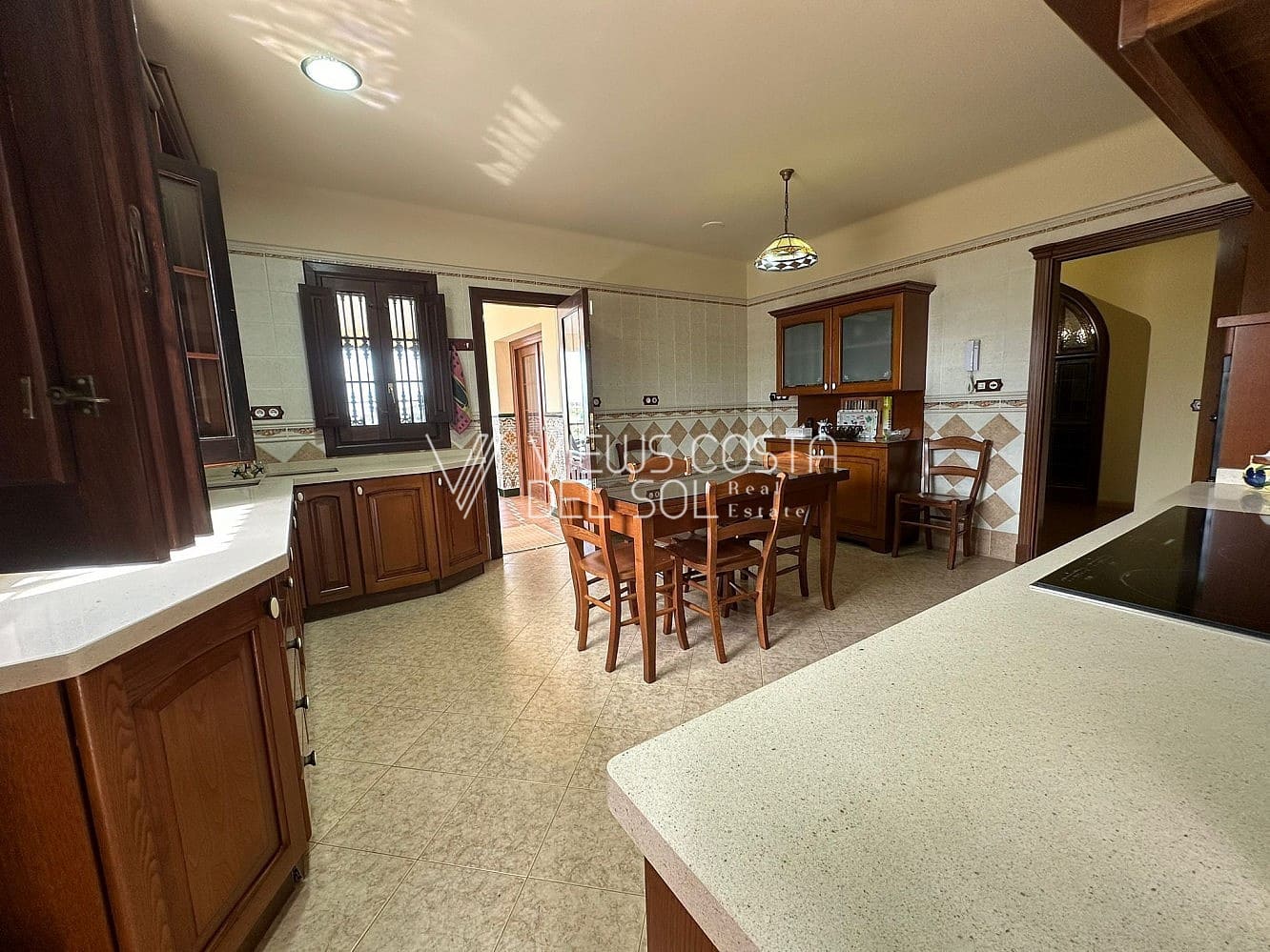 5 soveværelse Villa til salg i Torre del Mar med swimmingpool garage - € 980.000 (Ref: 8295442)