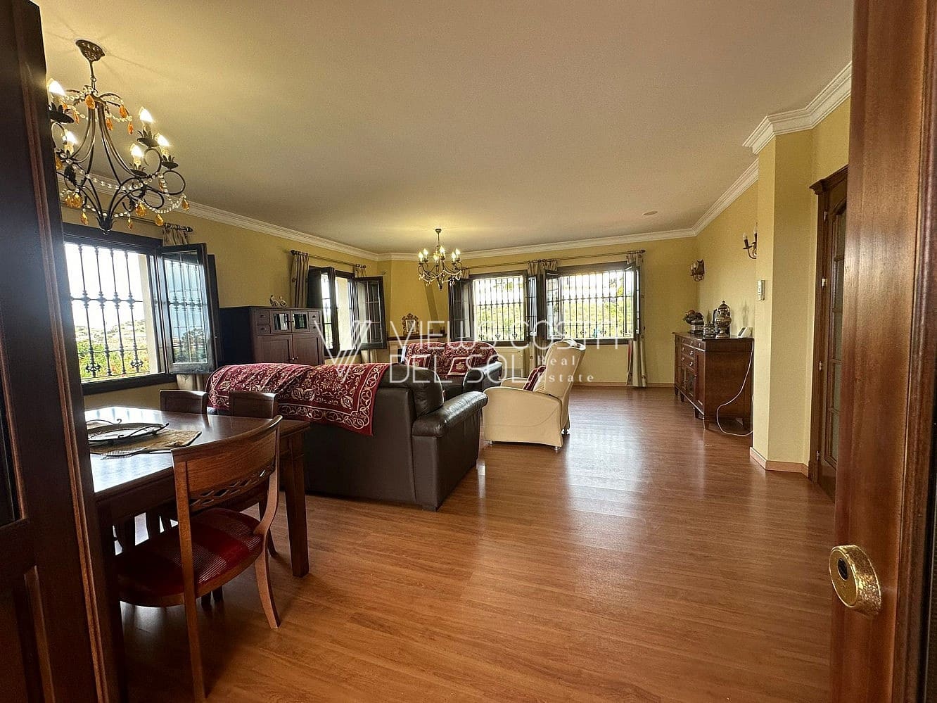 5 soveværelse Villa til salg i Torre del Mar med swimmingpool garage - € 980.000 (Ref: 8295442)