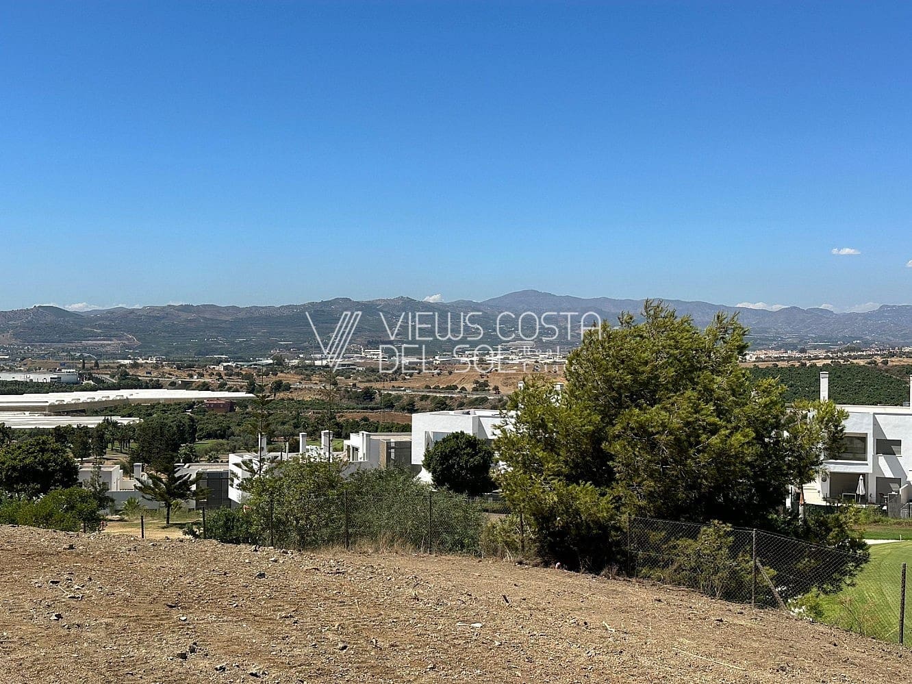 Grunde uden byggetilladelser til salg i Caleta de Velez - € 123.000 (Ref: 8501020)