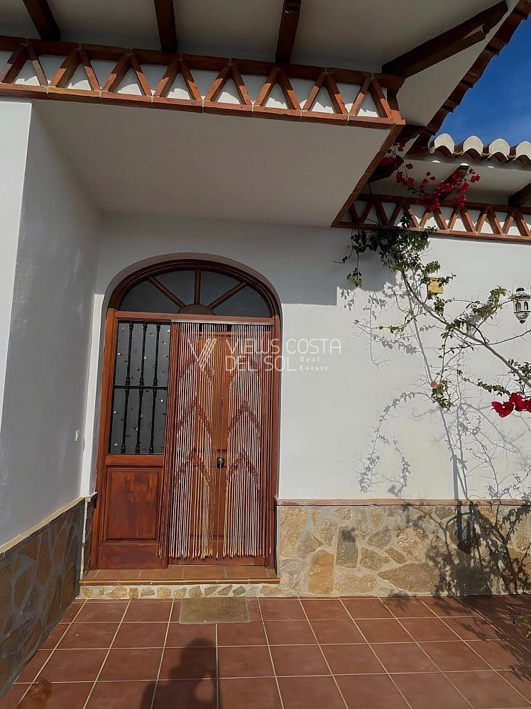 4 slaapkamer Villa te koop in Competa - € 329.900 (Ref: 8635385)