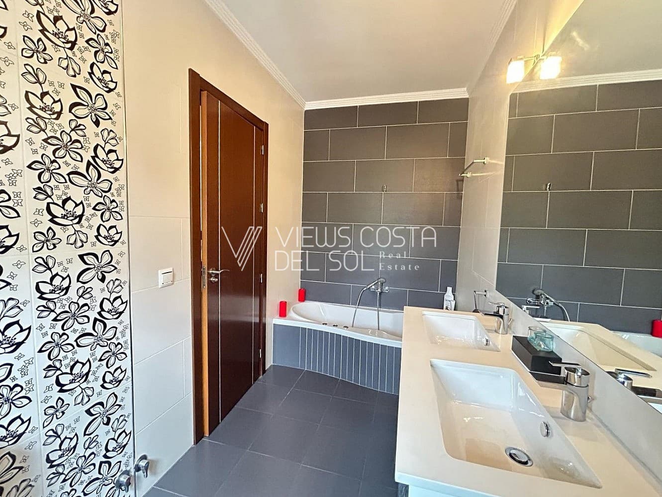 4 makuuhuone Huvila myytävänä paikassa Algarrobo - 329 000 € (Ref: 8878763)