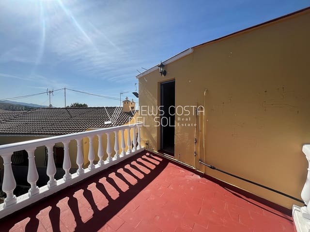Pareado de 3 habitaciones en Vélez-Málaga en venta - 143.900 € (Ref: 8920263)