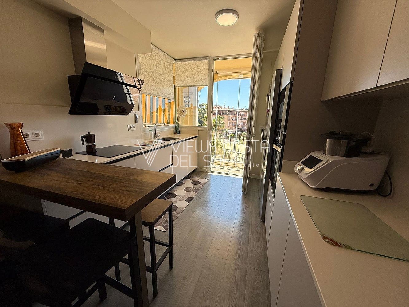 3 soveværelse Lejlighed til salg i Mezquitilla med swimmingpool - € 289.000 (Ref: 8990226)