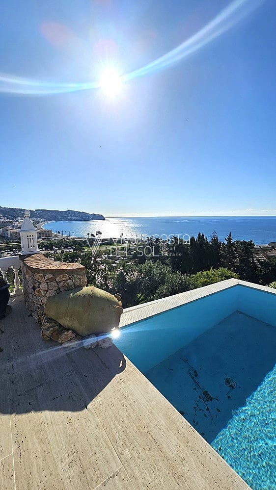 5 soveværelse Villa til salg i La Herradura med swimmingpool garage - € 1.180.000 (Ref: 9004100)