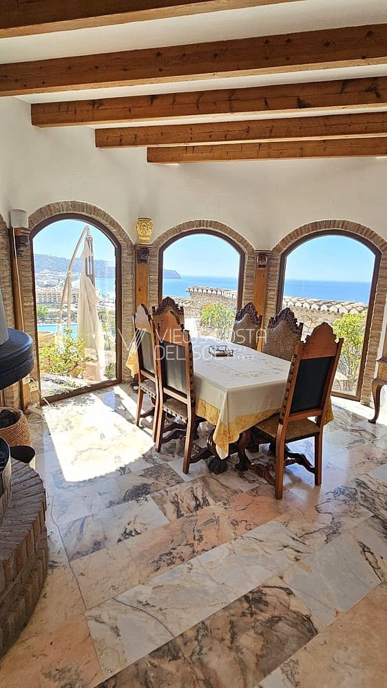 5 soveværelse Villa til salg i La Herradura med swimmingpool garage - € 1.180.000 (Ref: 9004100)