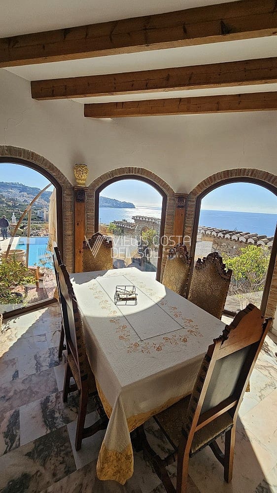 5 soveværelse Villa til salg i La Herradura med swimmingpool garage - € 1.180.000 (Ref: 9004100)