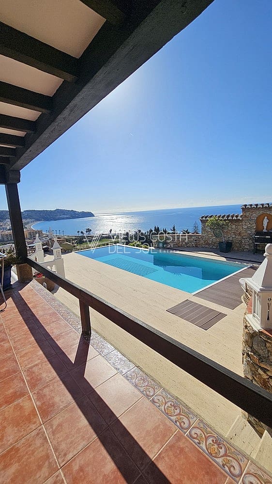 5 soveværelse Villa til salg i La Herradura med swimmingpool garage - € 1.180.000 (Ref: 9004100)