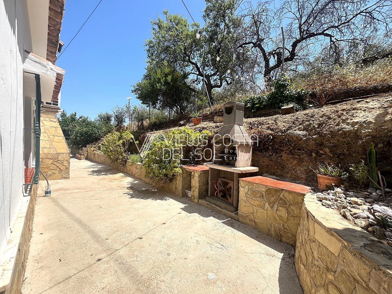 3 bedroom Villa for sale in Riogordo with pool - € 359,900 (Ref: 9022524)