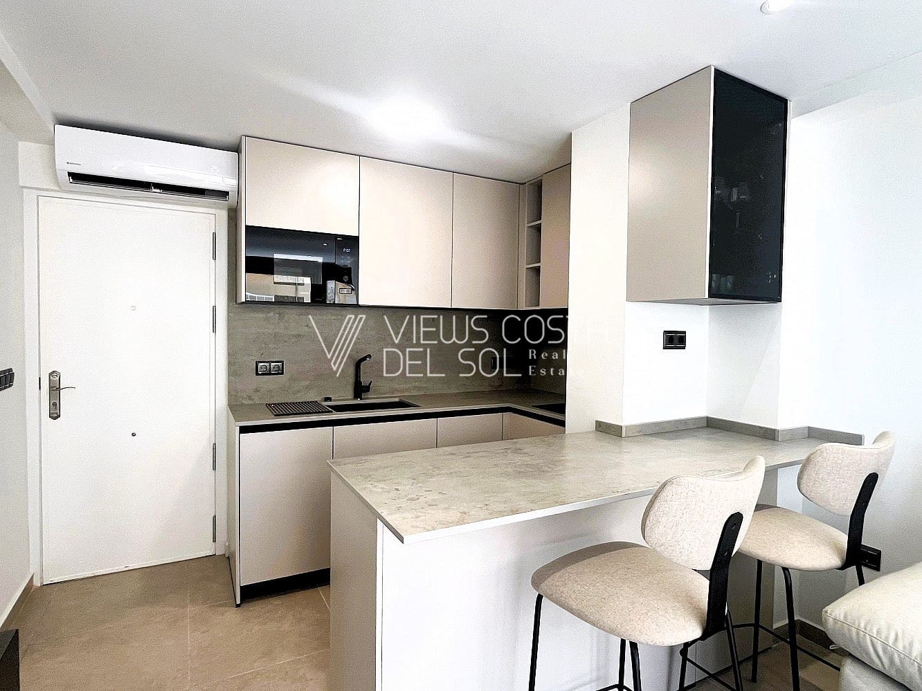 1 soverom Leilighet til leie i Algarrobo Costa med svømmebasseng - € 900 (Ref: 9132779)