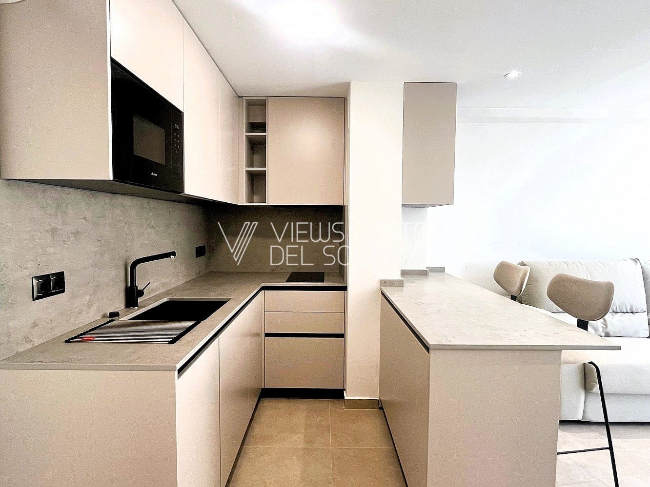 1 soverom Leilighet til leie i Algarrobo Costa med svømmebasseng - € 900 (Ref: 9132779)