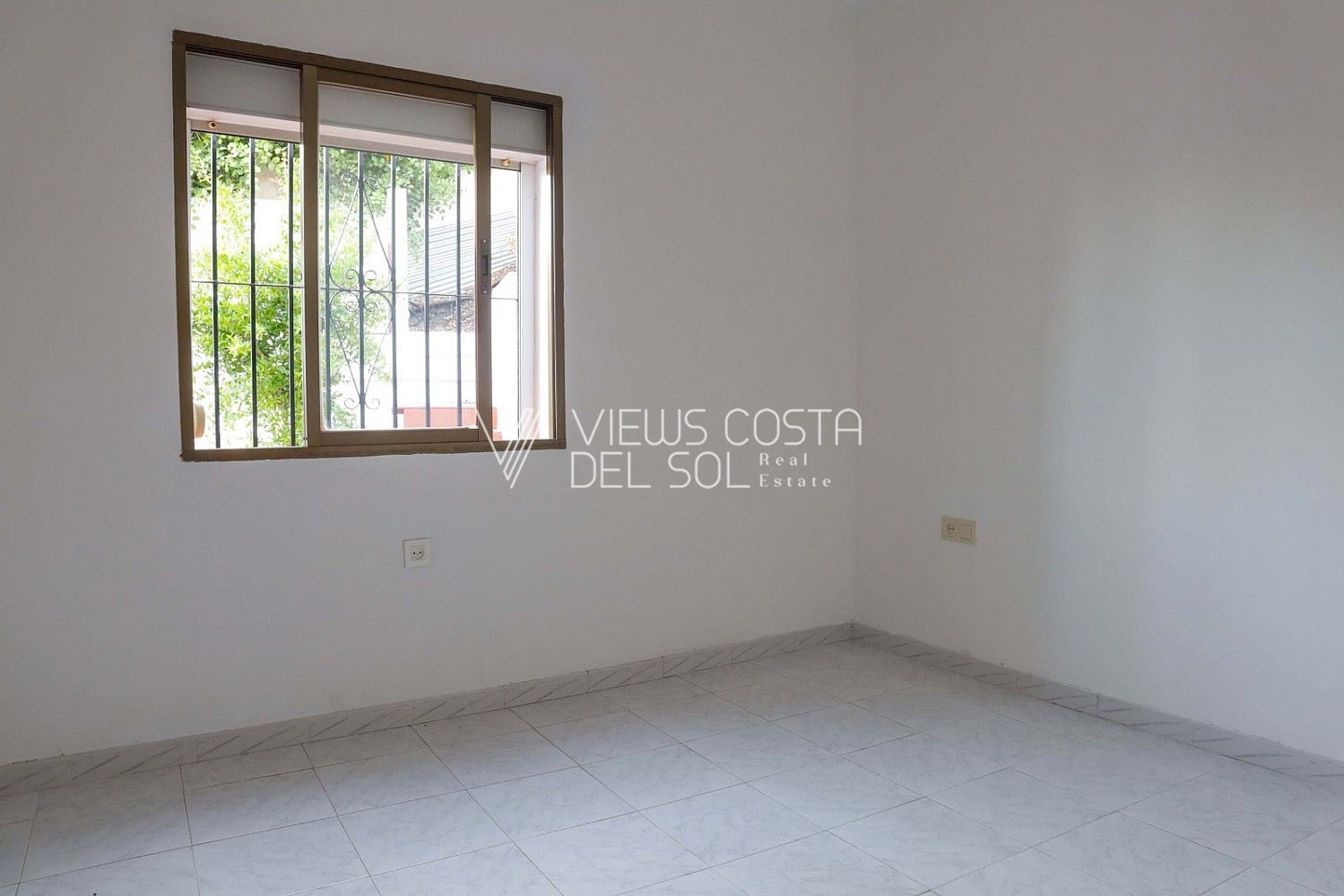 4 soveværelse Villa til salg i Torrox med garage - € 379.000 (Ref: 9170411)