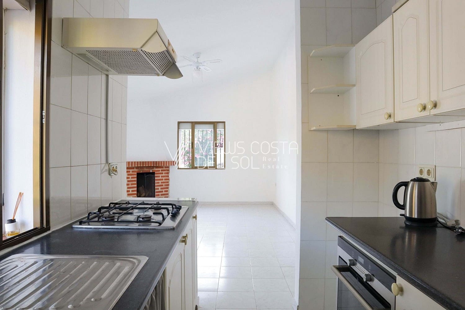 4 soveværelse Villa til salg i Torrox med garage - € 379.000 (Ref: 9170411)