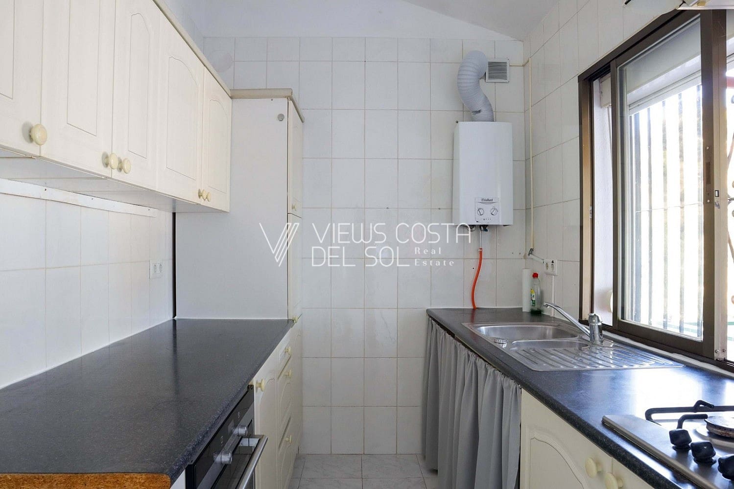 4 soveværelse Villa til salg i Torrox med garage - € 379.000 (Ref: 9170411)