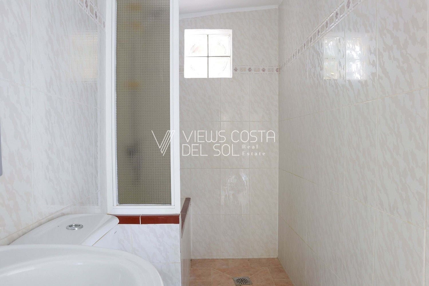 4 soveværelse Villa til salg i Torrox med garage - € 379.000 (Ref: 9170411)