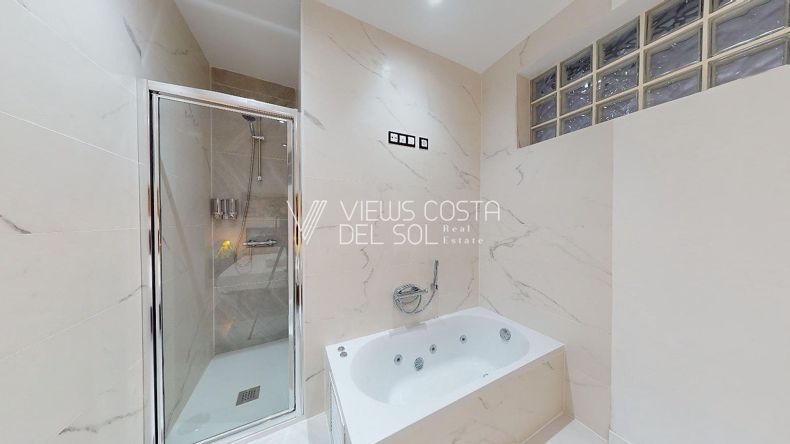 Lägenhet till salu i Algarrobo Costa - 199 000 € (Ref: 9193155)