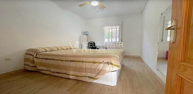 3 bedroom Townhouse for rent in Rubite, Sedella with pool garage - € 1,100 (Ref: 9258186)