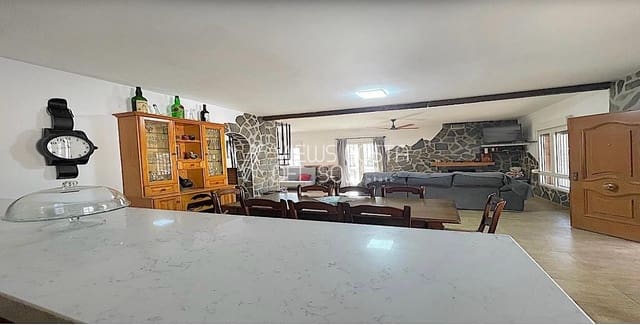 3 bedroom Townhouse for rent in Rubite, Sedella with pool garage - € 1,100 (Ref: 9258186)
