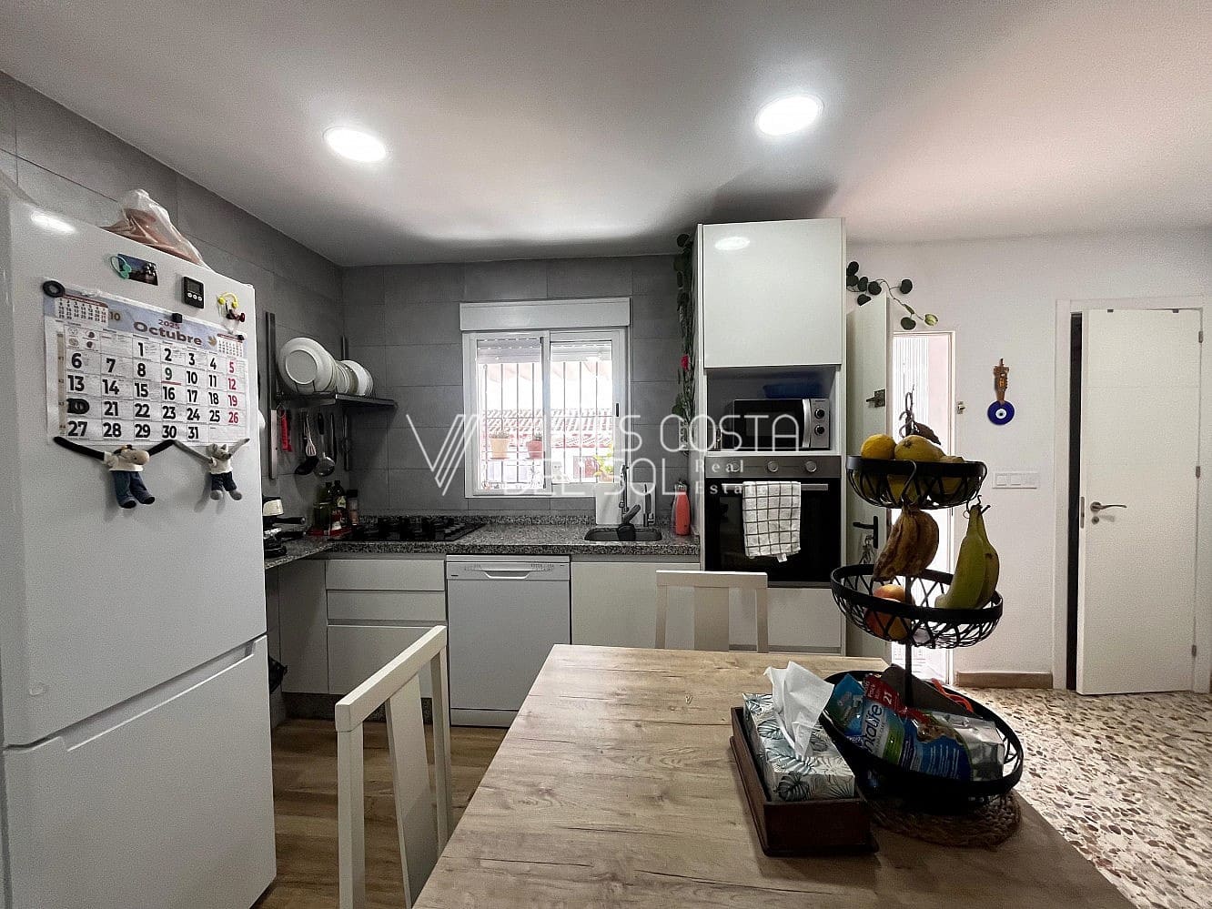 3 slaapkamer Rijtjeshuis te koop in Torrox - € 345.000 (Ref: 9329886)