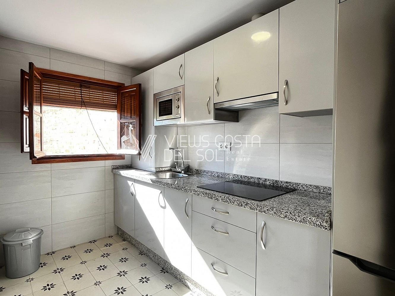 3 soverom Hus til leie i Algarrobo - € 850 (Ref: 9409334)