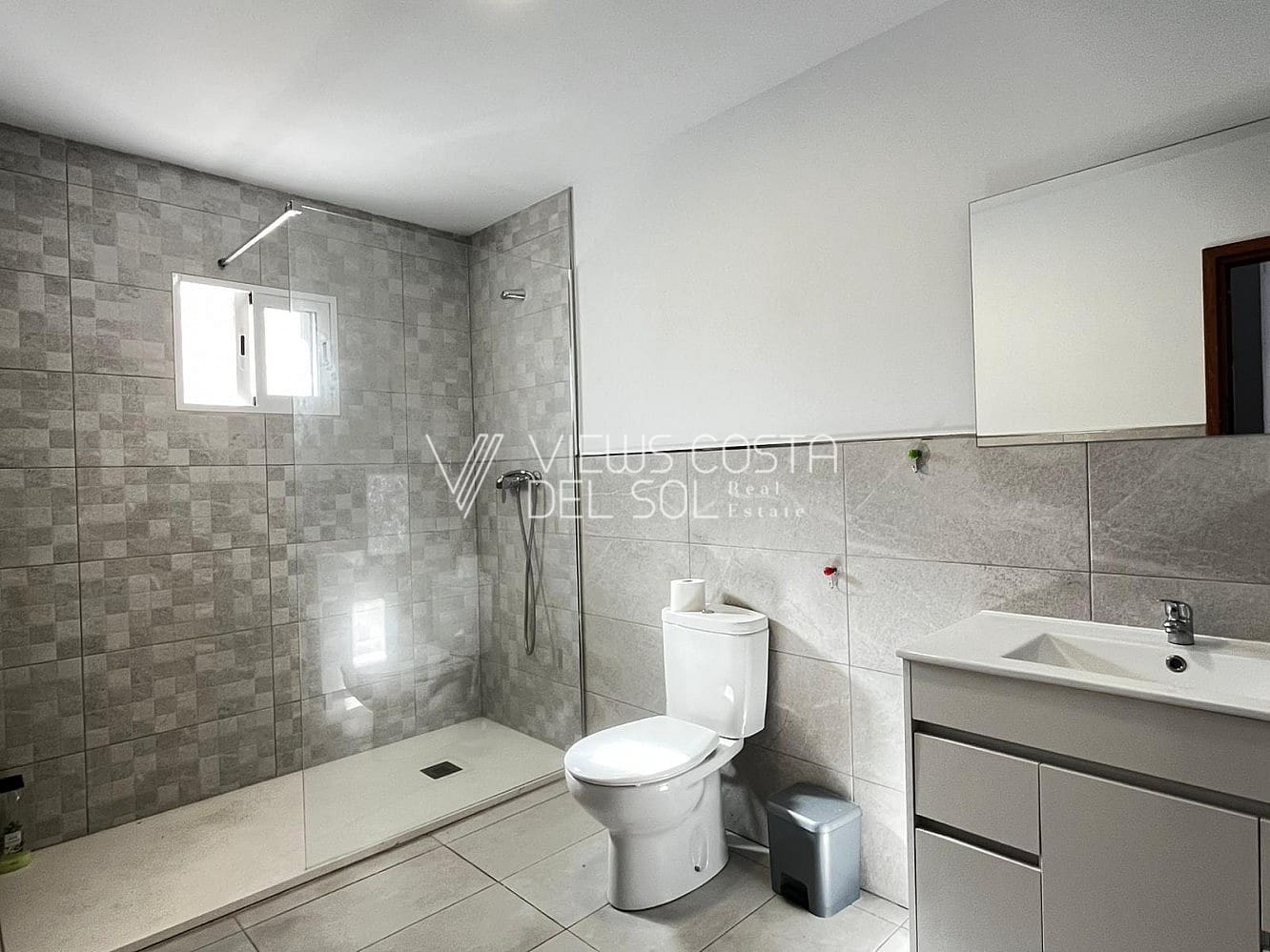 3 soverom Hus til leie i Algarrobo - € 850 (Ref: 9409334)