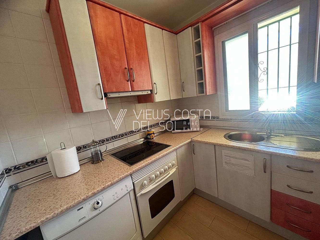 1 Zimmer Apartment zu vermieten in Nerja mit Pool Garage - 750 € (Ref: 9469018)