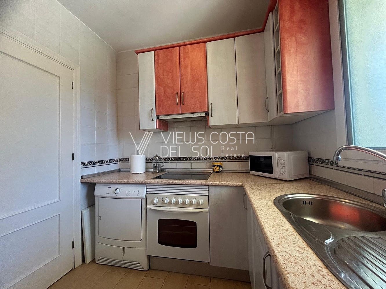 1 Zimmer Apartment zu vermieten in Nerja mit Pool Garage - 750 € (Ref: 9469018)