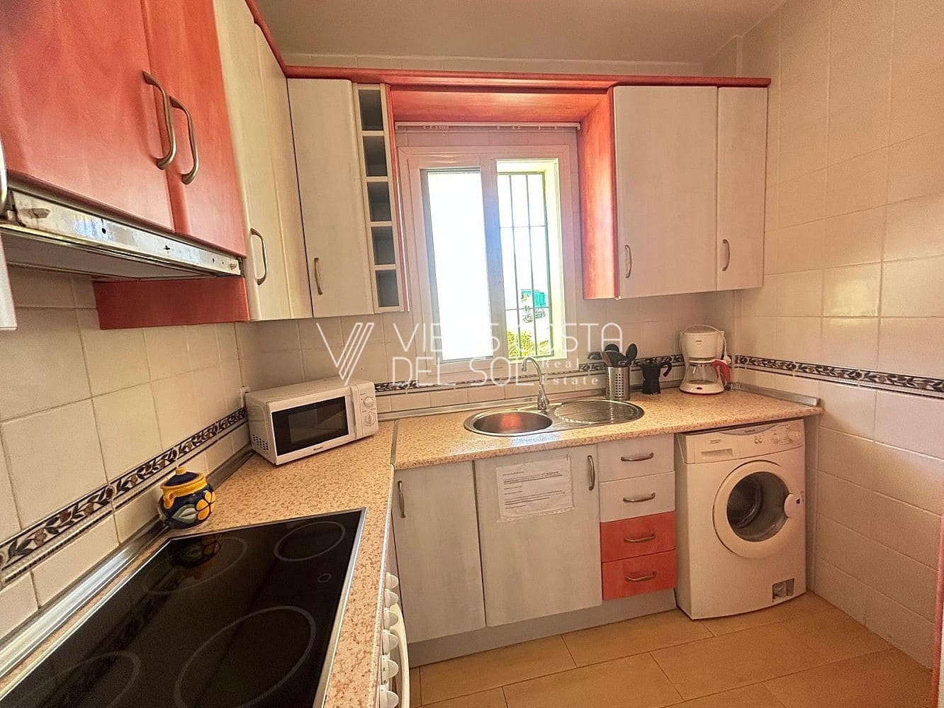 1 Zimmer Apartment zu vermieten in Nerja mit Pool Garage - 750 € (Ref: 9469018)