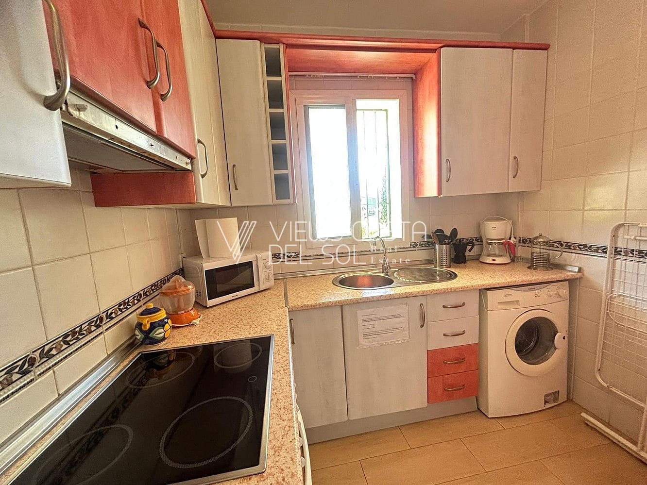 1 Zimmer Apartment zu vermieten in Nerja mit Pool Garage - 750 € (Ref: 9469018)