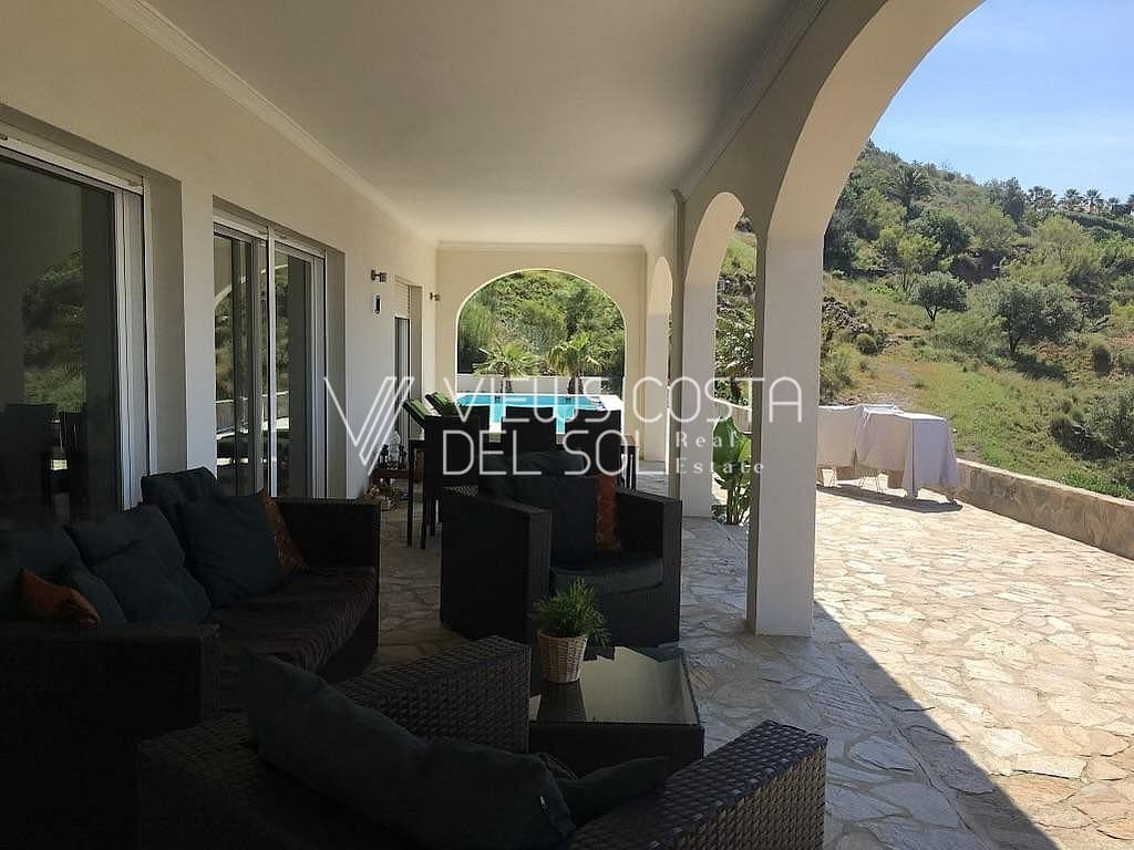 3 slaapkamer Villa te huur in Algarrobo met zwembad - € 2.200 (Ref: 9516575)