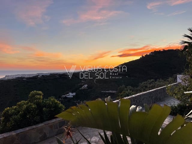 3 slaapkamer Villa te huur in Algarrobo met zwembad - € 2.200 (Ref: 9516575)