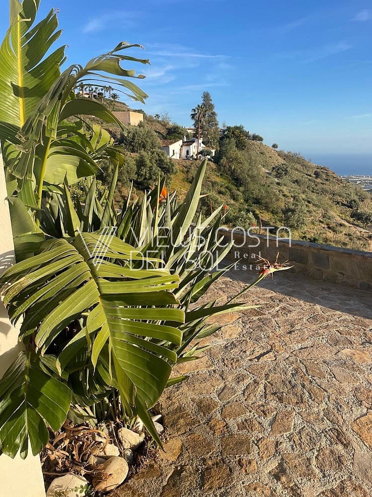 3 slaapkamer Villa te huur in Algarrobo met zwembad - € 2.200 (Ref: 9516575)