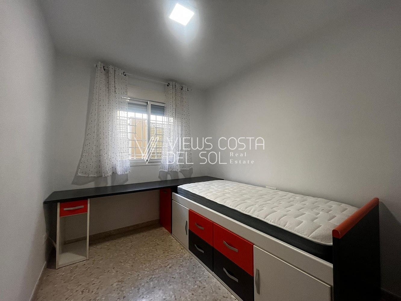 3 quarto Apartamento para arrendar em Velez-Malaga - 1 200 € (Ref: 9532516)