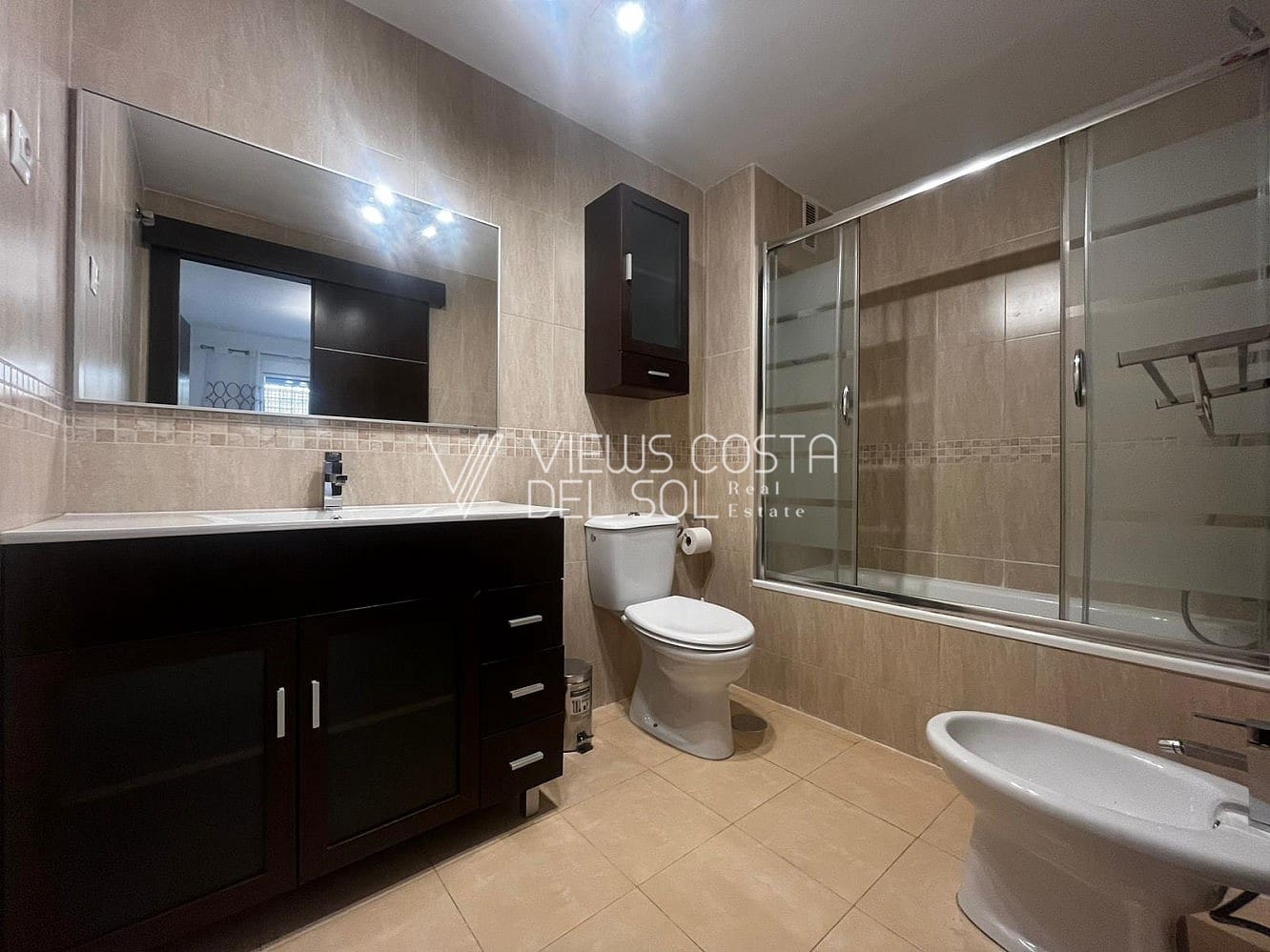 3 quarto Apartamento para arrendar em Velez-Malaga - 1 200 € (Ref: 9532516)