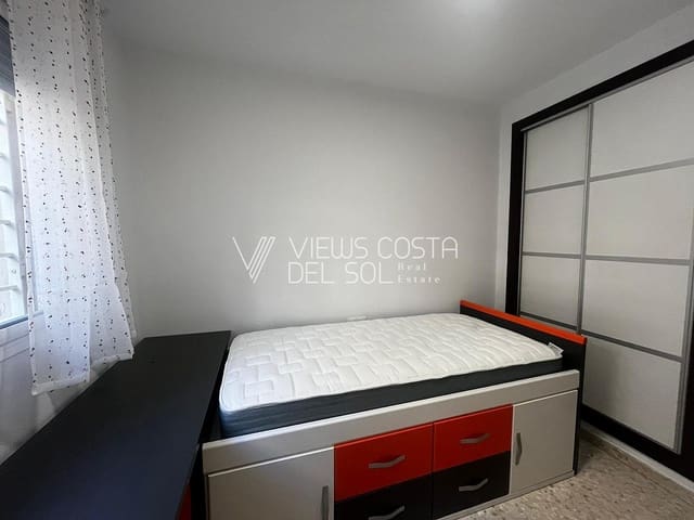3 quarto Apartamento para arrendar em Vélez-Málaga - 1 200 € (Ref: 9532516)
