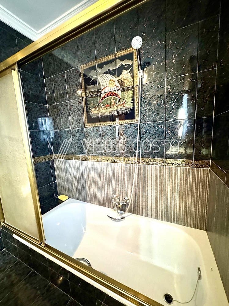 3 bedroom Villa for sale in Lagos - € 429,000 (Ref: 9606421)