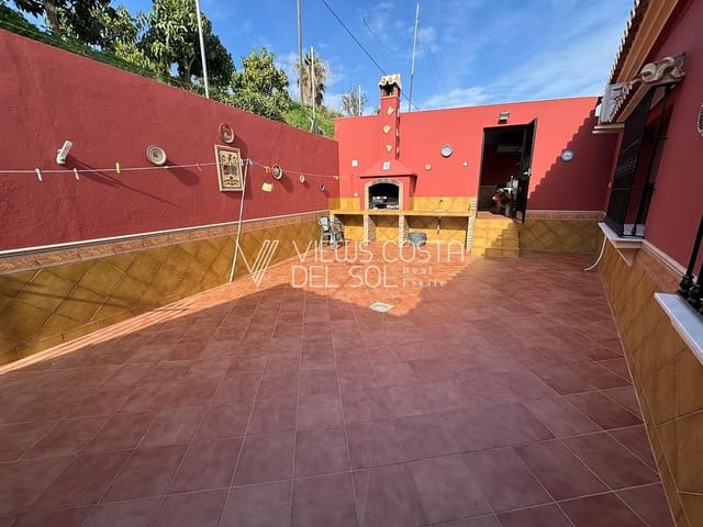 3 bedroom Villa for sale in Lagos, Vélez-Málaga - € 429,000 (Ref: 9606421)