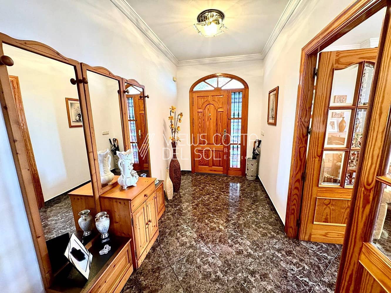 3 bedroom Villa for sale in Lagos - € 429,000 (Ref: 9606421)