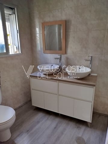 Chalet de 2 habitaciones en Benamocarra en venta - 124.000 € (Ref: 9653055)