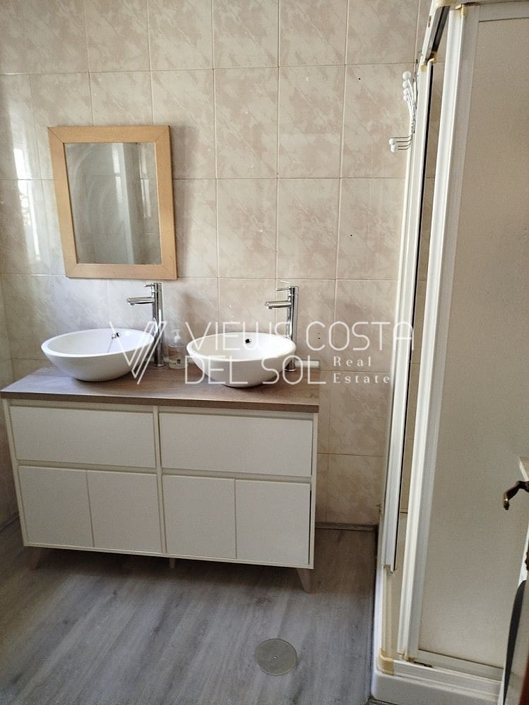 Chalet de 2 habitaciones en Benamocarra en venta - 124.000 € (Ref: 9653055)