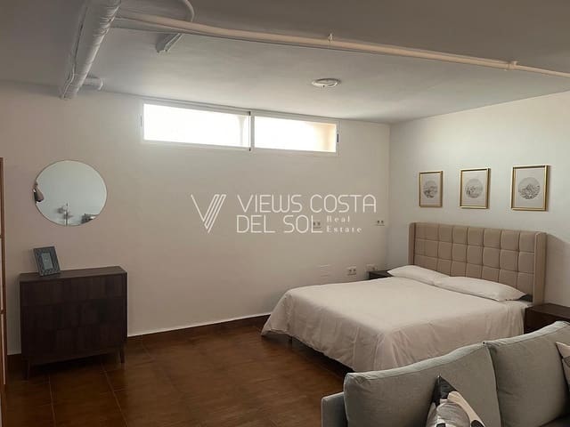 4 makuuhuone Omakotitalo vuokrattavana paikassa Vélez-Málaga mukana 
autotalli - 1 500 € (Ref: 9667113)